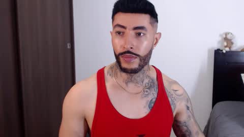 Snapshot of maximus_golden chatting on 12.19.24 Independent Model online show from 12.19.24