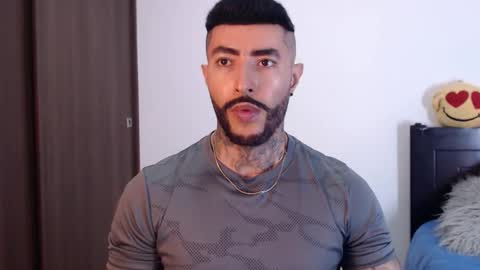 Snapshot of maximus_golden chatting on 01.10.25 Independent Model online show from 01.10.25