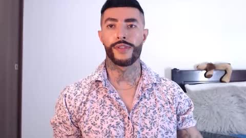 Snapshot of maximus_golden chatting on 02.05.25 Independent Model online show from 02.05.25