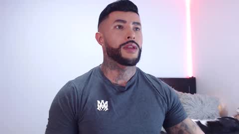 Snapshot of maximus_golden chatting on 10.12.25 Independent Model online show from 10.12.25