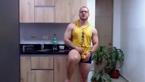 Snapshot of maximussantorini chatting on 02.05.26 maximus online show from 02.05.26