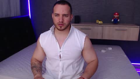 Snapshot of maximussantorini chatting on 02.15.26 maximus online show from 02.15.26