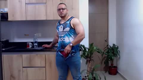 Snapshot of maximussantorini chatting on 03.22.26 maximus online show from 03.22.26