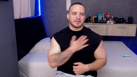 Snapshot of maximussantorini chatting on 04.07.26 maximus online show from 04.07.26