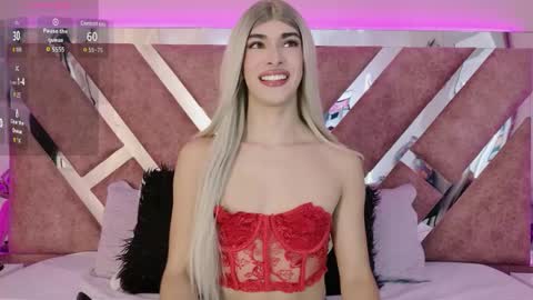 Maxi Rogers online show from 04.15.26