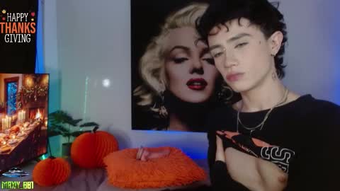 Snapshot of maxiy_001 chatting on 11.27.25 Max online show from 11.27.25