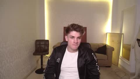 Snapshot of maxkaiden chatting on 03.04.25 MaxKaiden online show from 03.04.25