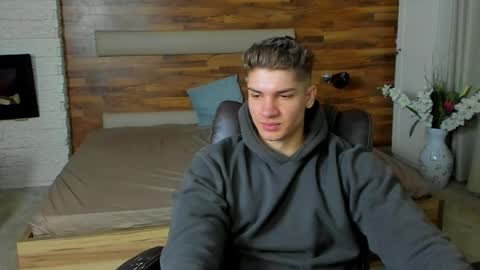 MaxKaiden online show from 03.30.26