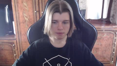 Max online show from 12.04.24