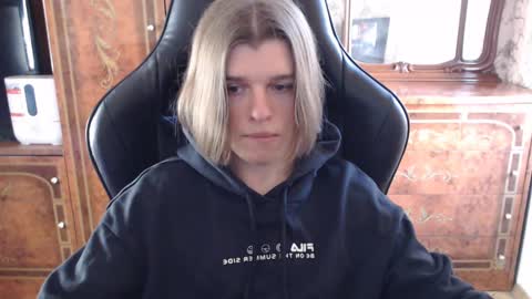 Max online show from 02.22.25