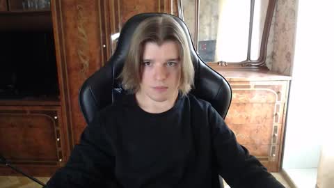 Max online show from 10.08.25