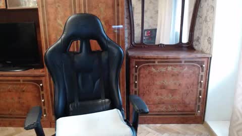 Max online show from 11.04.25