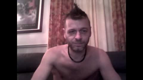 MaxTheWolf online show from 11.04.25