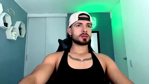 Snapshot of maxtowers chatting on 10.21.25 Maxi online show from 10.21.25