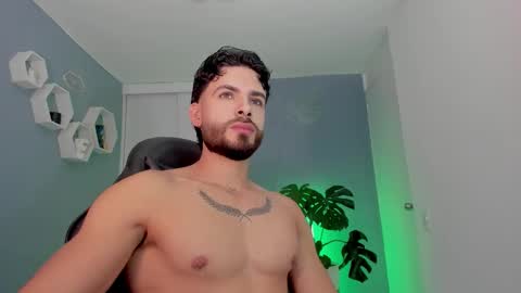 Snapshot of maxtowers chatting on 02.11.26 Maxi online show from 02.11.26