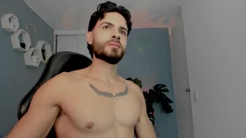 Snapshot of maxtowers chatting on 03.21.26 Maxi online show from 03.21.26