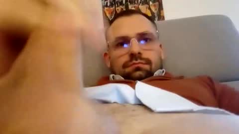 Snapshot of maxview67 chatting on 12.15.25 Max online show from 12.15.25