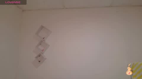 Max online show from 04.17.26