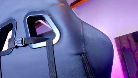 MAX online show from 02.01.25