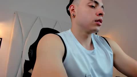 MAX online show from 02.04.25