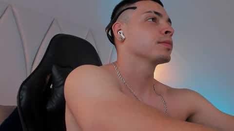 MAX online show from 03.07.25