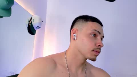 MAX online show from 09.08.25