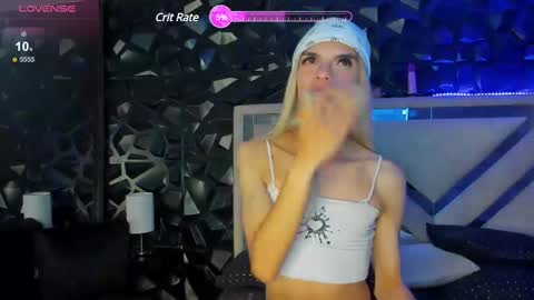 Snapshot of maxx_steell_ chatting on 12.10.24 BellaSusy online show from 12.10.24