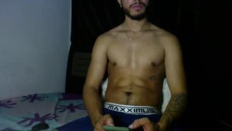 Snapshot of maxximus_10 chatting on 01.02.25 maxximus_10 online show from 01.02.25