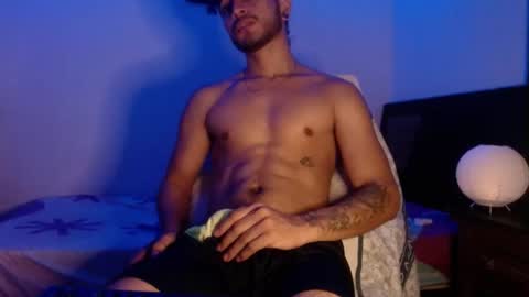 Snapshot of maxximus_10 chatting on 01.22.25 maxximus_10 online show from 01.22.25