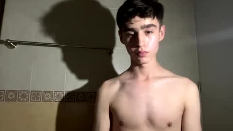 Snapshot of maxxteasse chatting on 12.05.25 Maxx online show from 12.05.25