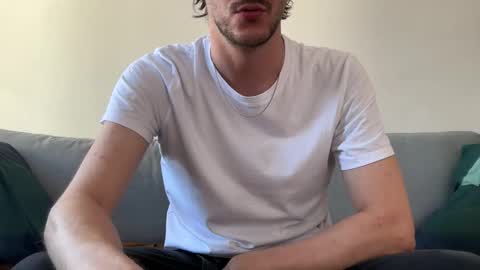 MaxXxurbate online show from 04.20.26