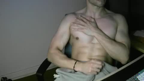 Snapshot of maxxxy99 chatting on 09.18.25 maxxxy99 online show from 09.18.25