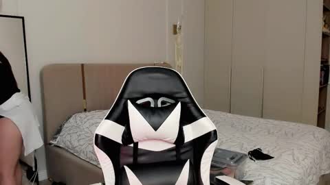 Snapshot of may_mia chatting on 02.13.26 Mia online show from 02.13.26