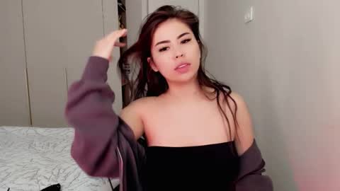 Snapshot of may_mia chatting on 03.03.26 Mia online show from 03.03.26