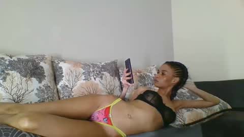 Snapshot of maya_dol chatting on 10.14.25 maya online show from 10.14.25