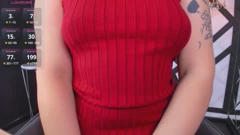 Snapshot of maya_muse chatting on 11.20.25 Woman online show from 11.20.25