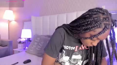 Snapshot of mayacardenas chatting on 02.27.25 Maya online show from 02.27.25