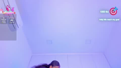 Snapshot of mayacardenas chatting on 10.07.25 Maya online show from 10.07.25