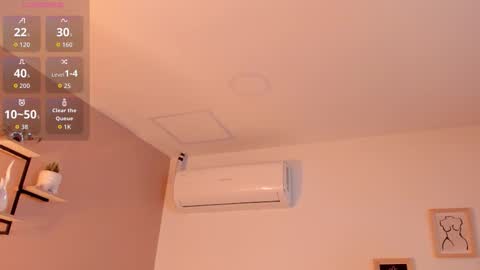 Snapshot of mayaevansmg chatting on 12.04.25 SOFIA online show from 12.04.25