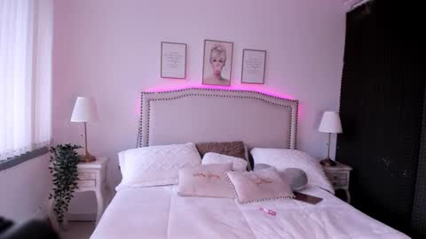 Snapshot of mayajhons chatting on 02.15.26 Mayajhons online show from 02.15.26