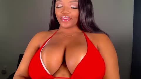 Snapshot of maybabi chatting on 01.04.25 MayBabi online show from 01.04.25