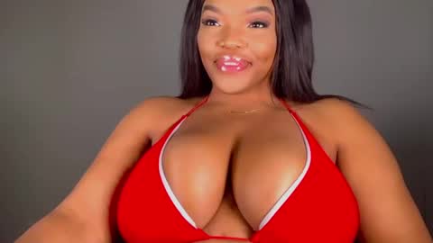 Snapshot of maybabi chatting on 02.02.25 MayBabi online show from 02.02.25