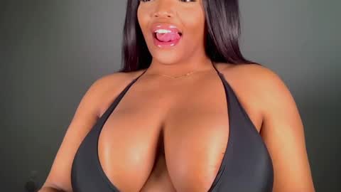 Snapshot of maybabi chatting on 02.07.25 MayBabi online show from 02.07.25