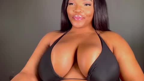 Snapshot of maybabi chatting on 02.07.25 MayBabi online show from 02.07.25