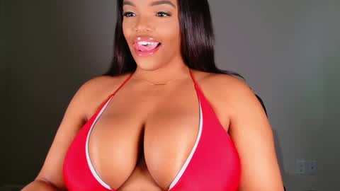 Snapshot of maybabi chatting on 02.16.25 MayBabi online show from 02.16.25