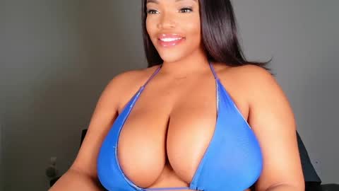 Snapshot of maybabi chatting on 02.22.25 MayBabi online show from 02.22.25