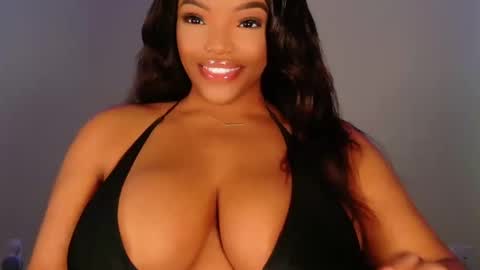 Snapshot of maybabi chatting on 11.02.25 MayBabi online show from 11.02.25