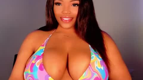 Snapshot of maybabi chatting on 11.11.25 MayBabi online show from 11.11.25