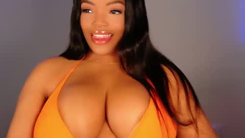 Snapshot of maybabi chatting on 11.18.25 MayBabi online show from 11.18.25