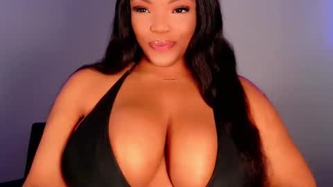 Snapshot of maybabi chatting on 11.26.25 MayBabi online show from 11.26.25